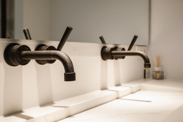 Faucets & Fixtures